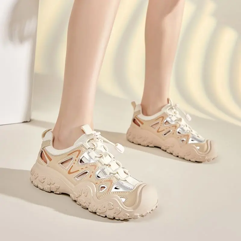 Women'S Fashion Trends Summer 2025 - Zapatos deportivos huecos para mujer con