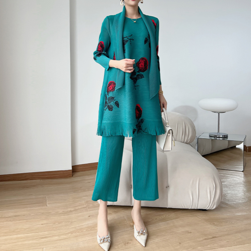 Conjunto de tres piezas con es - Women'S Fashion Show 2022 reseña y precio