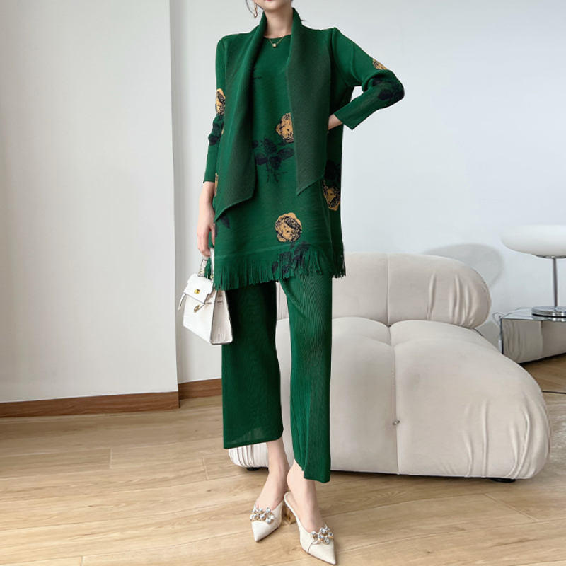 Conjunto de tres piezas con es - Women'S Fashion Show 2022 reseña y precio